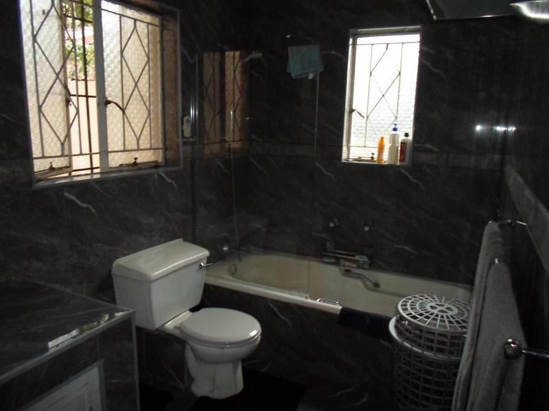 4 Bedroom Property for Sale in Florida Hills Gauteng