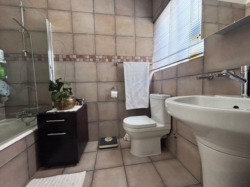 4 Bedroom Property for Sale in Quellerina Gauteng