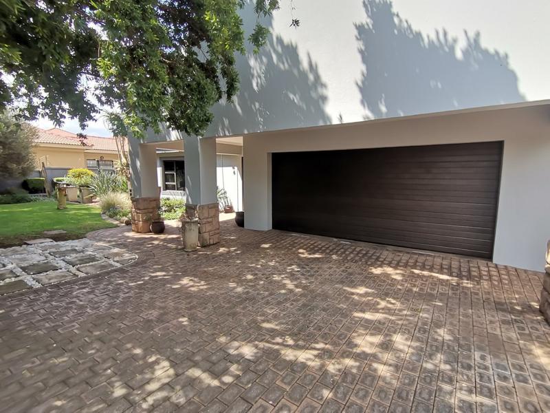 4 Bedroom Property for Sale in Vanderbijlpark SE 8 Gauteng