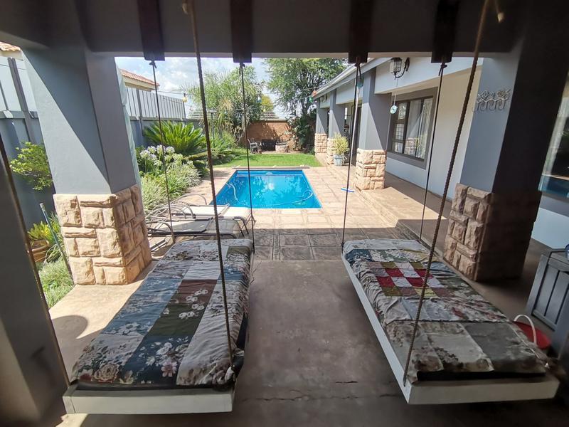 4 Bedroom Property for Sale in Vanderbijlpark SE 8 Gauteng