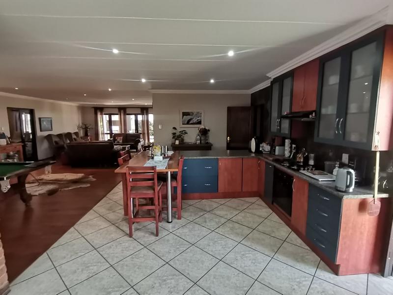 4 Bedroom Property for Sale in Vanderbijlpark SE 8 Gauteng