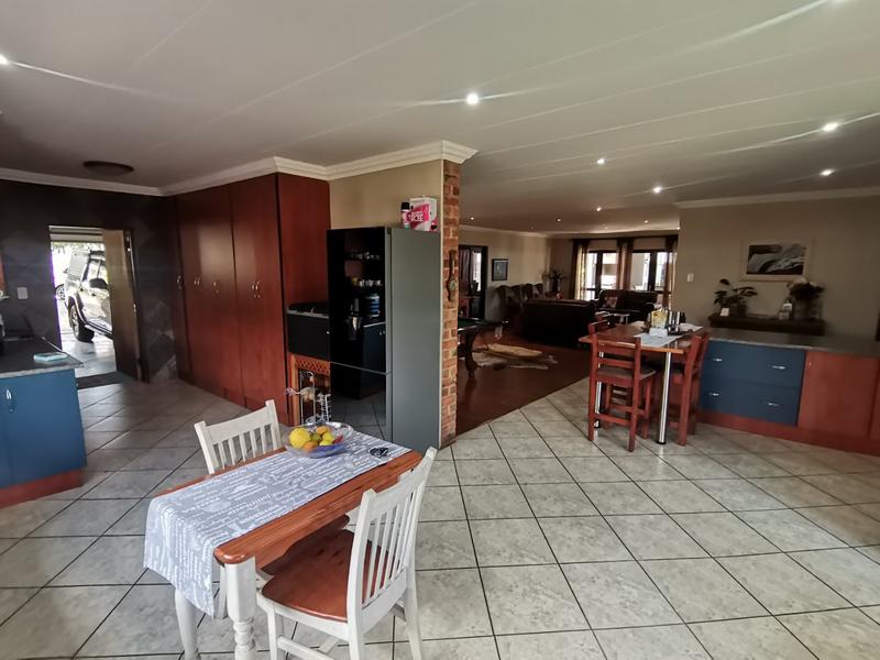 4 Bedroom Property for Sale in Vanderbijlpark SE 8 Gauteng