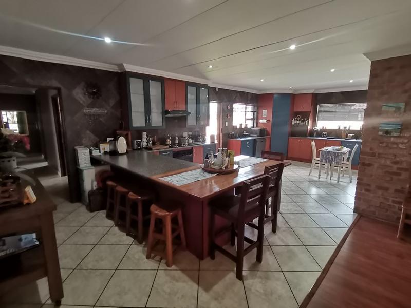 4 Bedroom Property for Sale in Vanderbijlpark SE 8 Gauteng