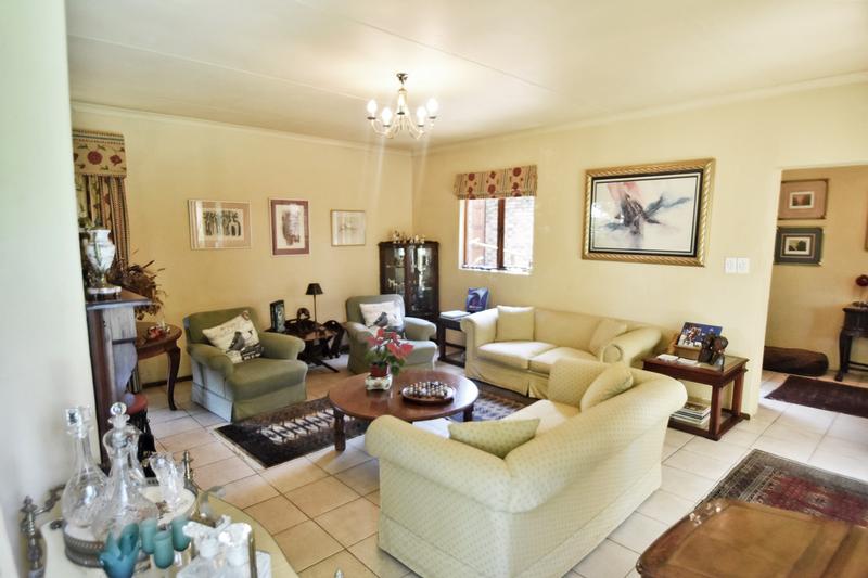 4 Bedroom Property for Sale in Benmore Gardens Gauteng