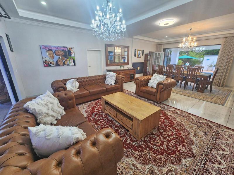 5 Bedroom Property for Sale in Waterkloof Ridge Gauteng