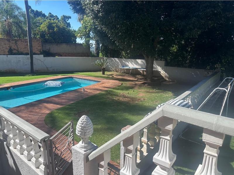 7 Bedroom Property for Sale in Waterkloof Ridge Gauteng