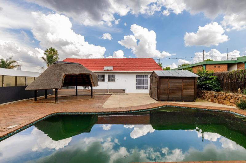 3 Bedroom Property for Sale in Albertsdal Gauteng