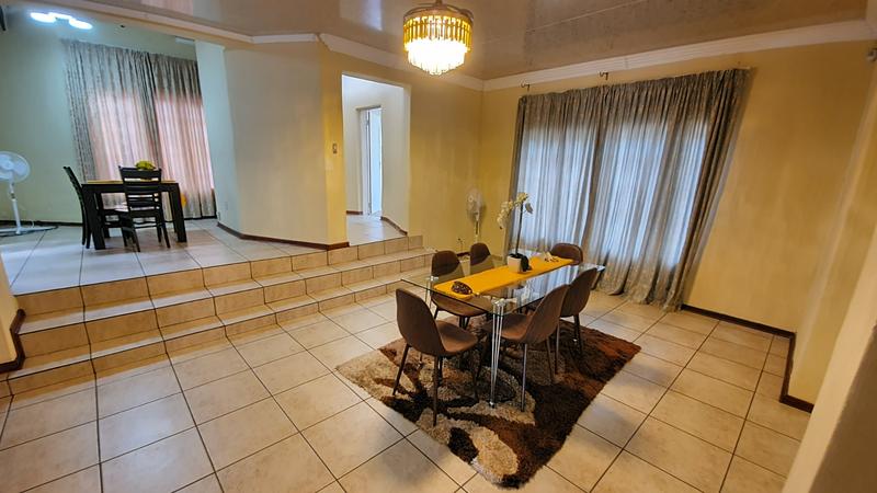 5 Bedroom Property for Sale in Amandasig Gauteng