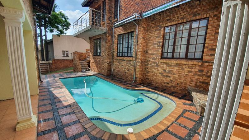 5 Bedroom Property for Sale in Amandasig Gauteng