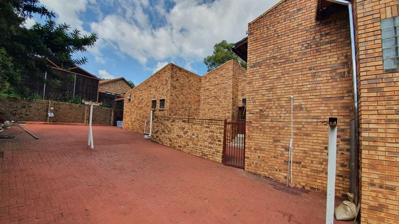 5 Bedroom Property for Sale in Amandasig Gauteng