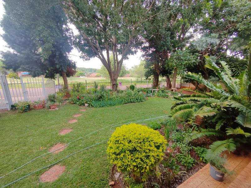 3 Bedroom Property for Sale in Dorandia Gauteng