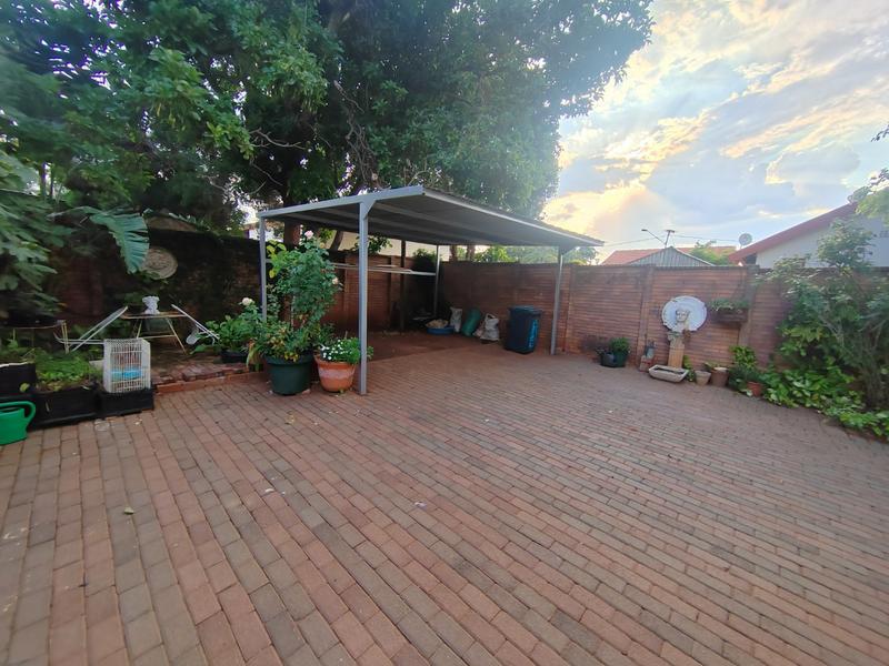 3 Bedroom Property for Sale in Dorandia Gauteng