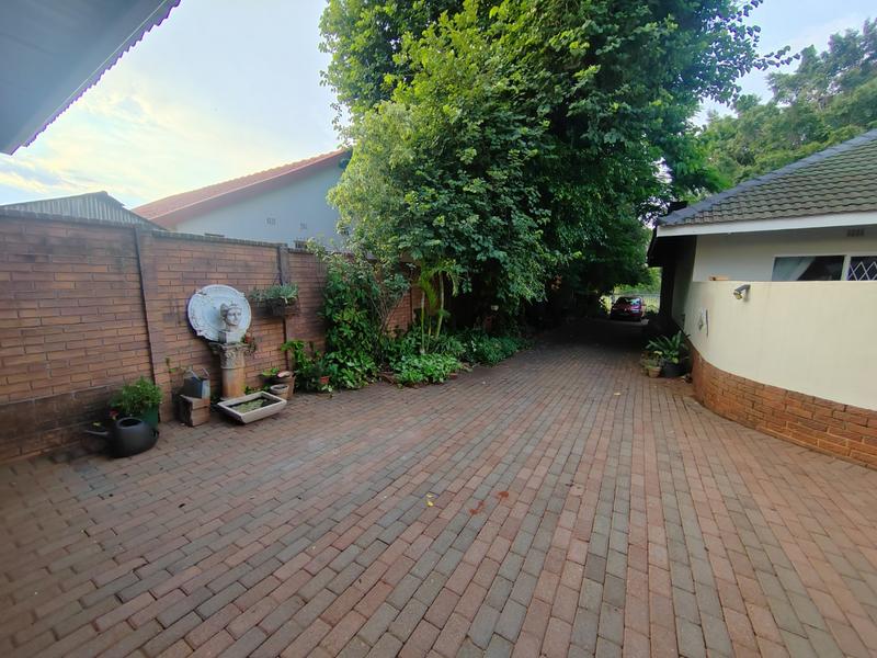 3 Bedroom Property for Sale in Dorandia Gauteng