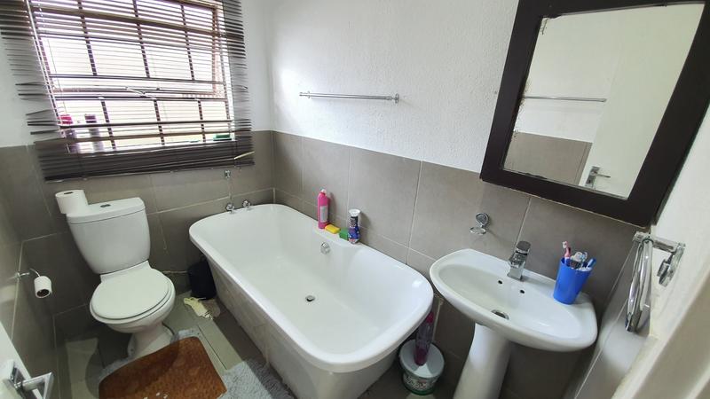 3 Bedroom Property for Sale in Heatherview Gauteng