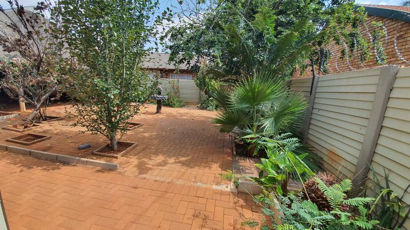 3 Bedroom Property for Sale in Hesteapark Gauteng