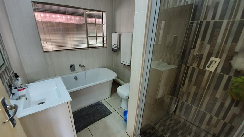 3 Bedroom Property for Sale in Hesteapark Gauteng