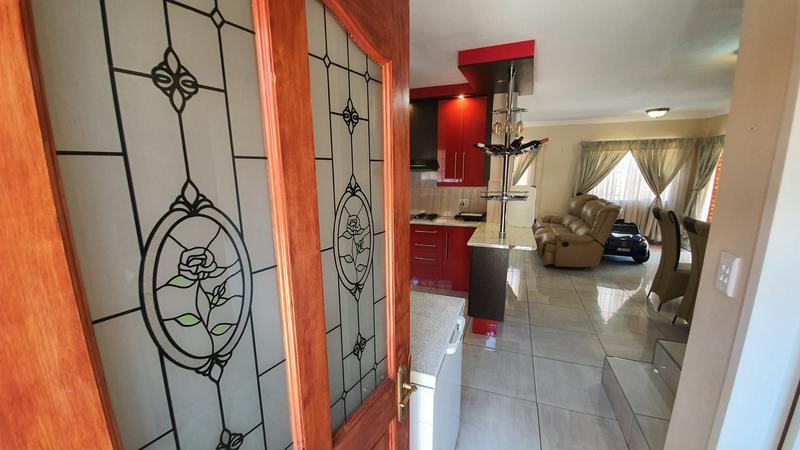 4 Bedroom Property for Sale in Pretoria North Gauteng