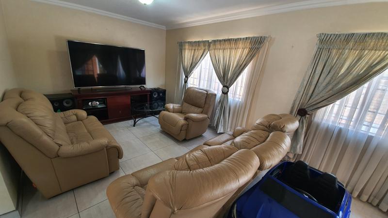 4 Bedroom Property for Sale in Pretoria North Gauteng