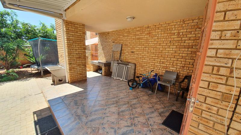 4 Bedroom Property for Sale in Pretoria North Gauteng