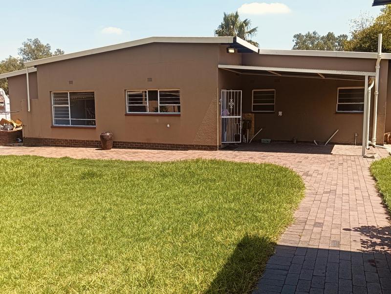 3 Bedroom Property for Sale in Elspark Gauteng