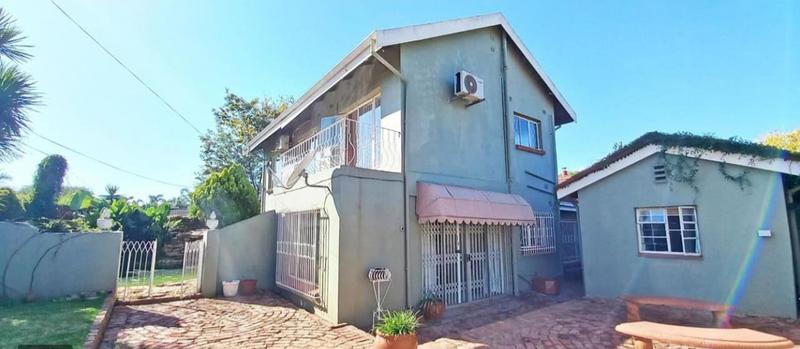 To Let 6 Bedroom Property for Rent in Wychwood Gauteng