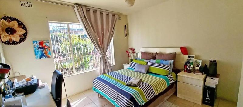 To Let 6 Bedroom Property for Rent in Wychwood Gauteng