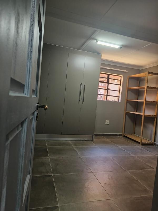 To Let 1 Bedroom Property for Rent in Kensington Gauteng