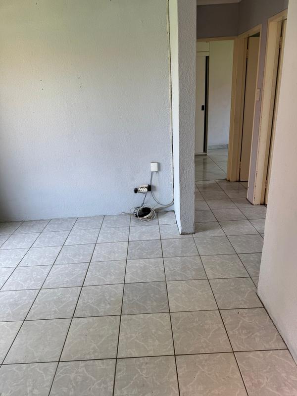 To Let 2 Bedroom Property for Rent in Ormonde Gauteng