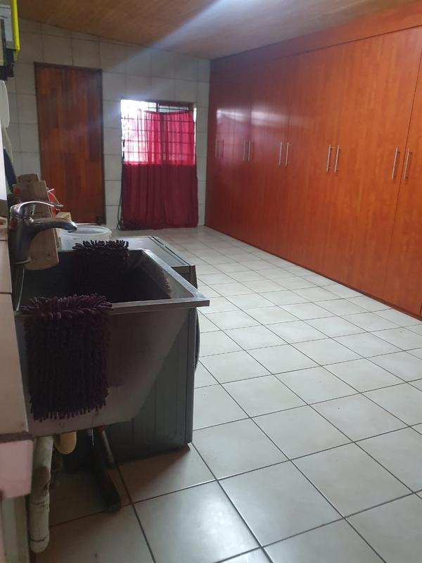 4 Bedroom Property for Sale in Sunnyridge Gauteng