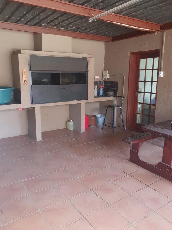 4 Bedroom Property for Sale in Sunnyridge Gauteng