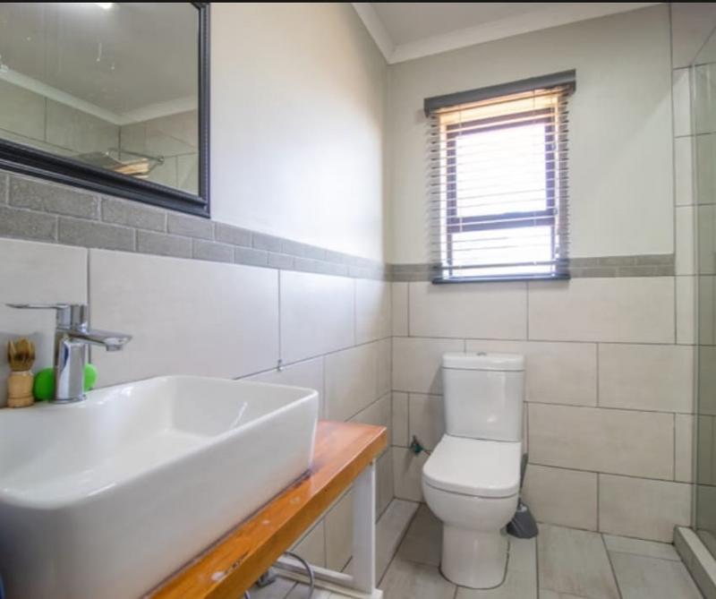 4 Bedroom Property for Sale in Sunnyridge Gauteng