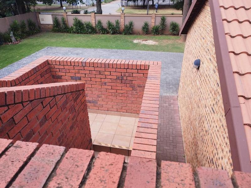 2 Bedroom Property for Sale in Three Rivers Gauteng