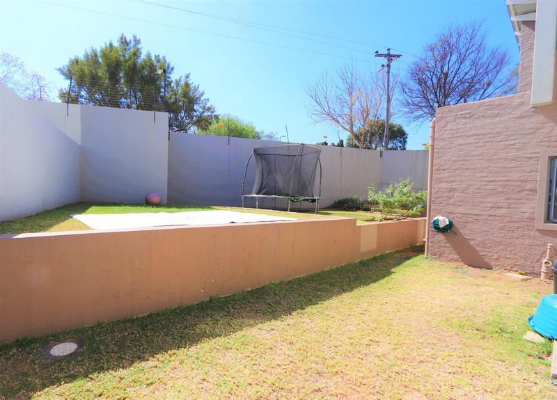 To Let 3 Bedroom Property for Rent in Craigavon Gauteng