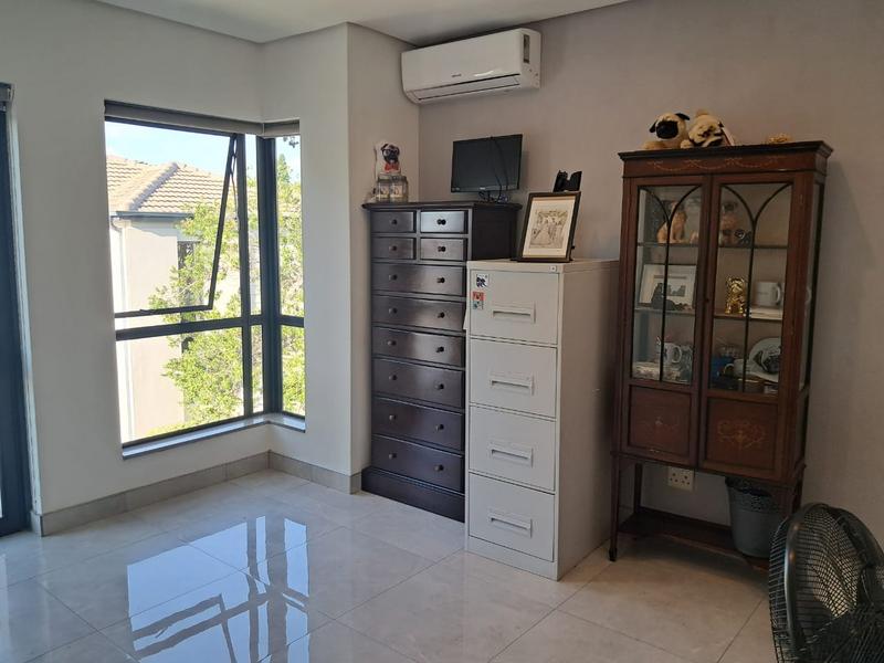 3 Bedroom Property for Sale in Wendywood Gauteng