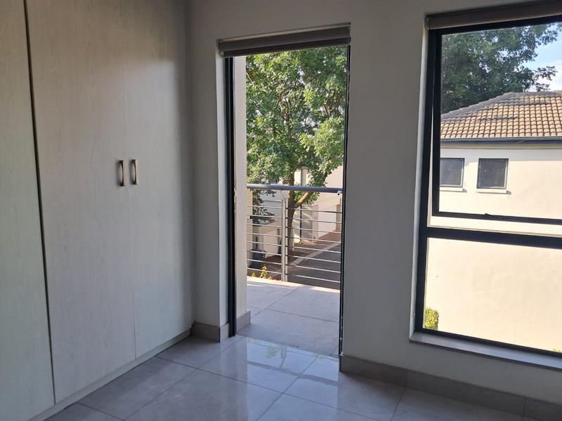 3 Bedroom Property for Sale in Wendywood Gauteng