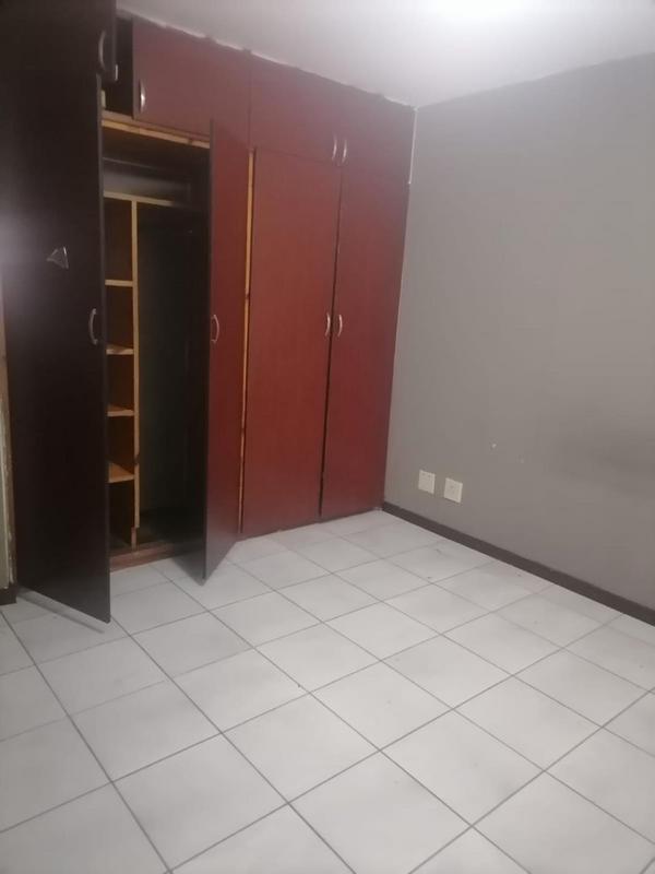 To Let 1 Bedroom Property for Rent in Sunnyside Gauteng