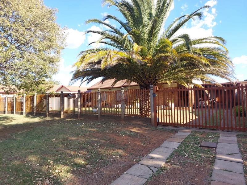 3 Bedroom Property for Sale in Vanderbijlpark SE 6 Gauteng