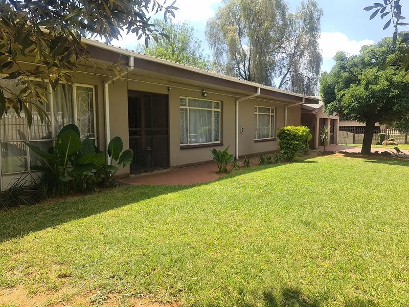 4 Bedroom Property for Sale in Vanderbijlpark SE 7 Gauteng