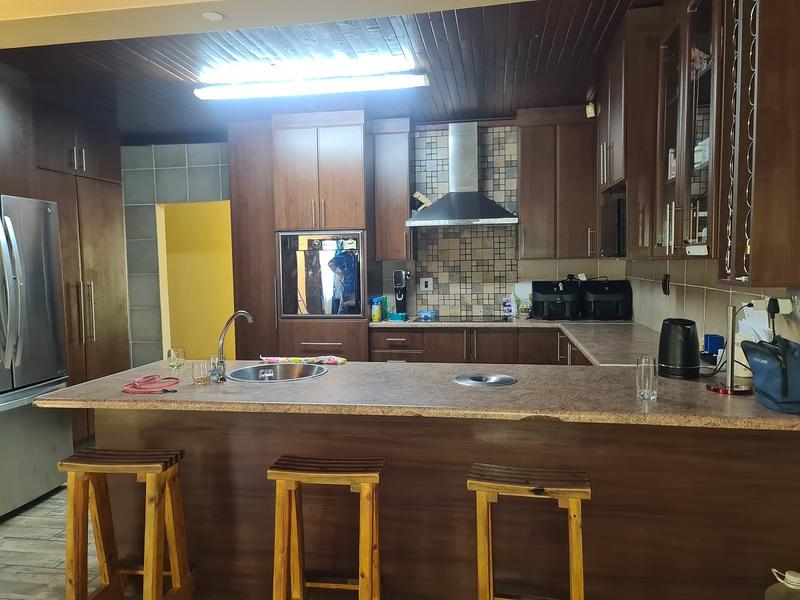 4 Bedroom Property for Sale in Vanderbijlpark SE 7 Gauteng