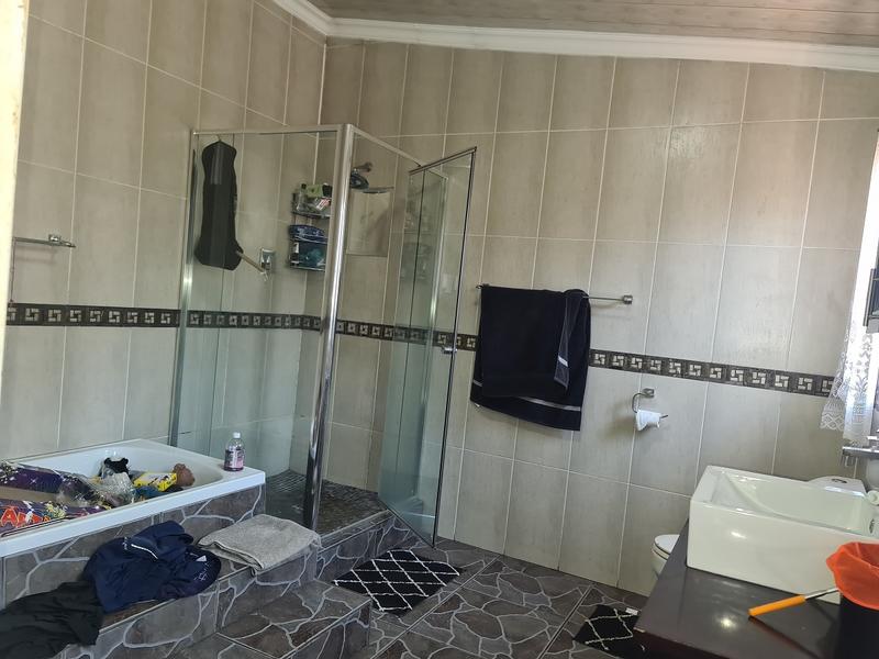 4 Bedroom Property for Sale in Vanderbijlpark SE 7 Gauteng