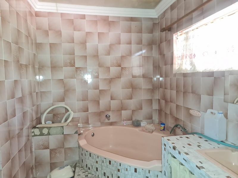 4 Bedroom Property for Sale in Vanderbijlpark SE 7 Gauteng