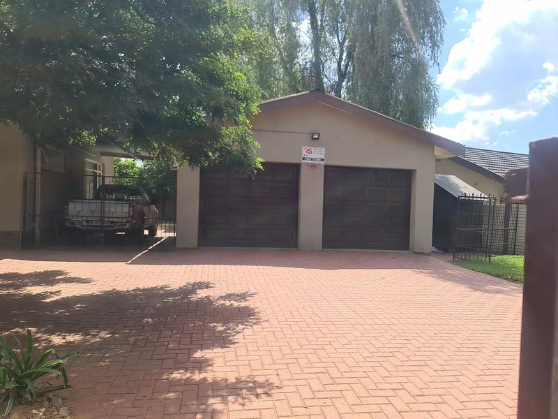 4 Bedroom Property for Sale in Vanderbijlpark SE 7 Gauteng