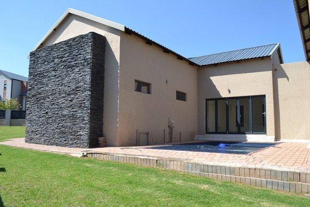 4 Bedroom Property for Sale in Copperleaf Estate Gauteng