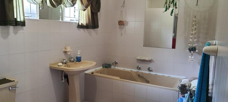 4 Bedroom Property for Sale in Amandasig Gauteng