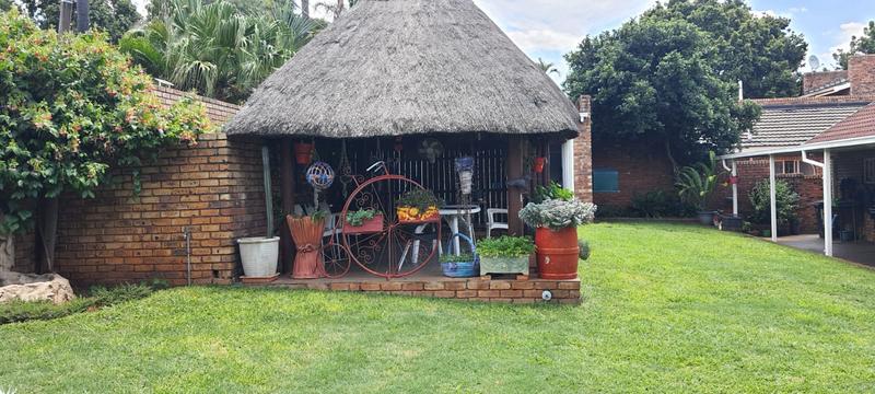 4 Bedroom Property for Sale in Amandasig Gauteng