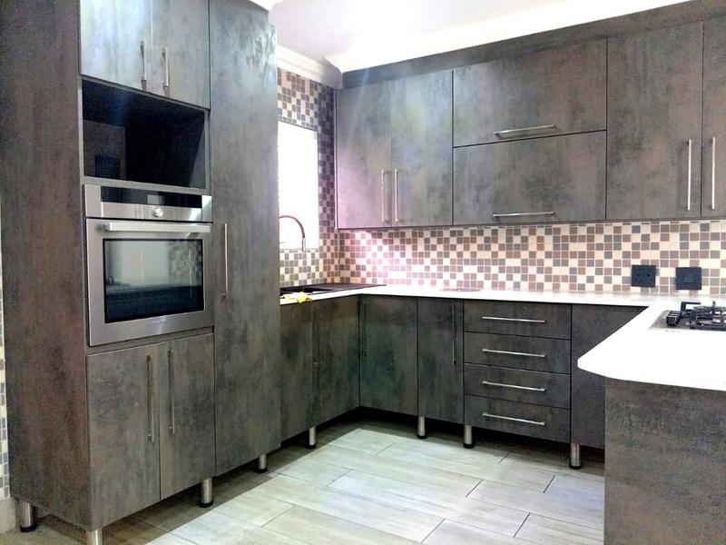 2 Bedroom Property for Sale in Andeon Gauteng