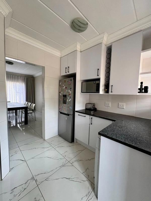 3 Bedroom Property for Sale in Amberfield Heights Gauteng