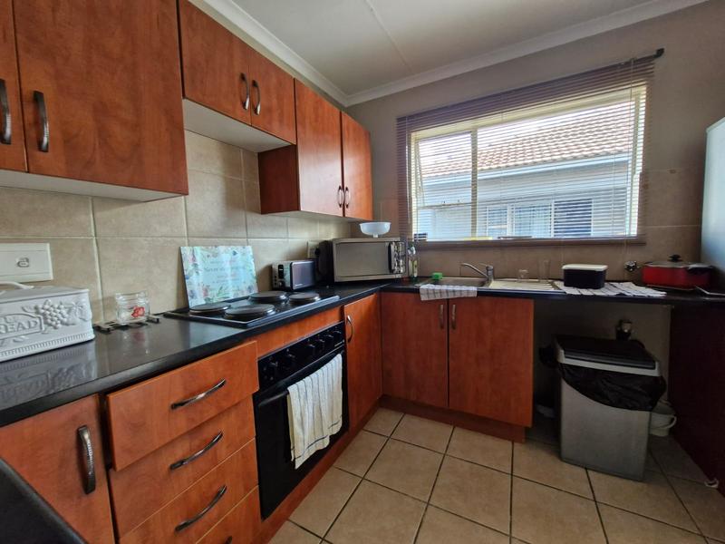 To Let 2 Bedroom Property for Rent in Bardene Gauteng