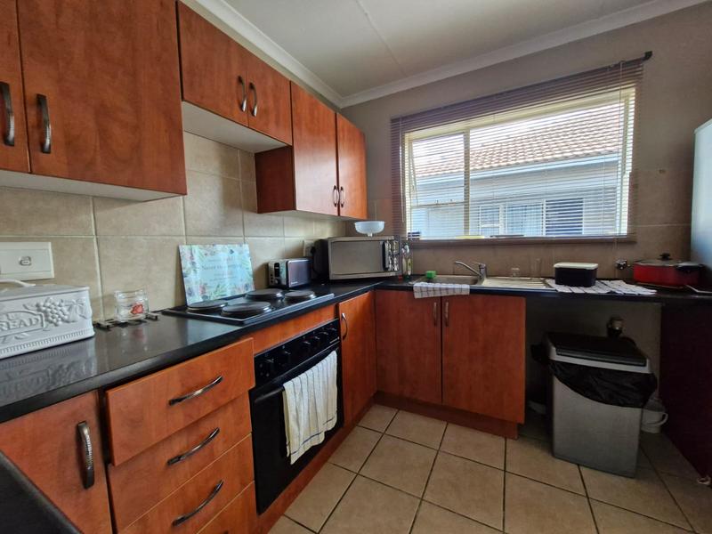 To Let 2 Bedroom Property for Rent in Bardene Gauteng