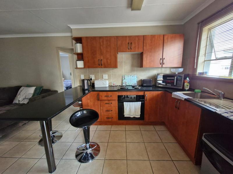 To Let 2 Bedroom Property for Rent in Bardene Gauteng